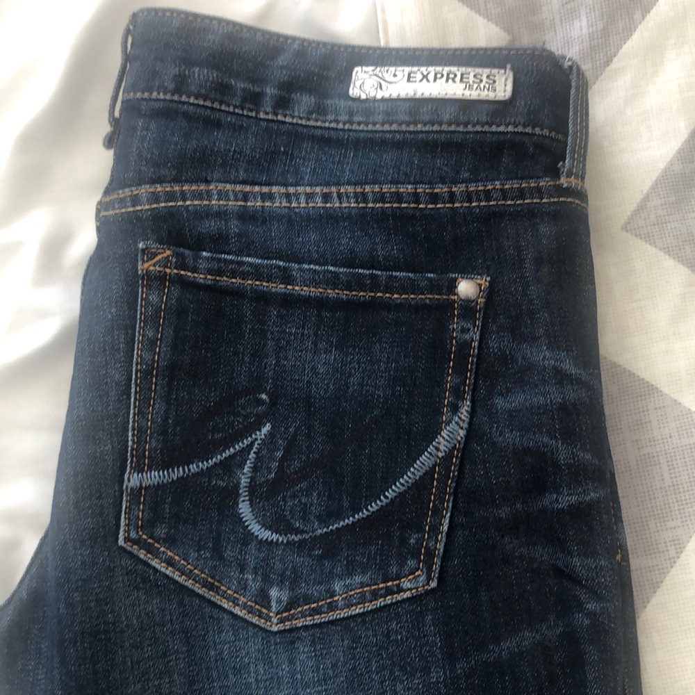 Express Size 4R new never worn